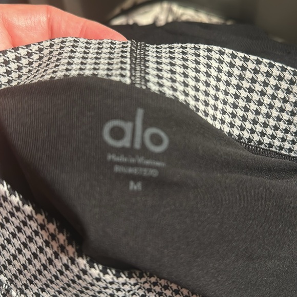 ALO Yoga Black and White Skirt Set - Picture 7 of 8